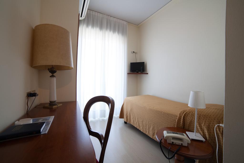 Albergo Miralago Verbania Quarto foto